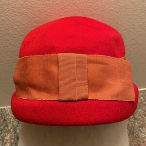Vintage NECO 1940’s Red 100%Wool Cloche Hat with Grosgrain ribbon